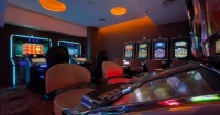 Niuburgo kazino darbai, kaip toli kazino yra nuo balandЕѕiЕі kalvД—s, Kazino Mackinaw City